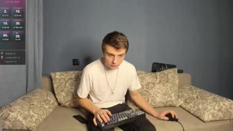 Snapshot of bristlebback chatting on 02-08-25, 09:36 bristlebback online show from 02-08-25, 09:36