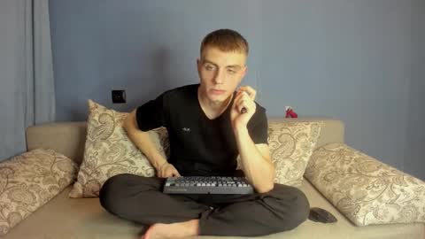 Snapshot of bristlebback chatting on 09-13-25, 04:07 bristlebback online show from 09-13-25, 04:07