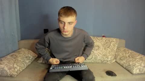 Snapshot of bristlebback chatting on 09-22-25, 03:47 bristlebback online show from 09-22-25, 03:47