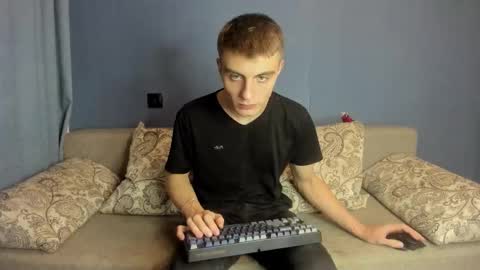 Snapshot of bristlebback chatting on 09-23-25, 03:15 bristlebback online show from 09-23-25, 03:15