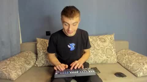 Snapshot of bristlebback chatting on 09-30-25, 06:57 bristlebback online show from 09-30-25, 06:57