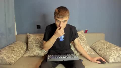 Snapshot of bristlebback chatting on 10-04-25, 05:55 bristlebback online show from 10-04-25, 05:55