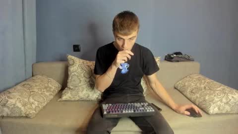 Snapshot of bristlebback chatting on 10-09-25, 06:06 bristlebback online show from 10-09-25, 06:06