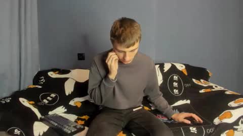 Snapshot of bristlebback chatting on 10-16-25, 06:20 bristlebback online show from 10-16-25, 06:20