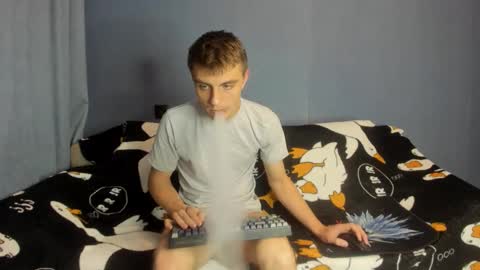 Snapshot of bristlebback chatting on 10-17-25, 05:15 bristlebback online show from 10-17-25, 05:15