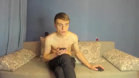 Snapshot of bristlebback chatting on 10-26-25, 05:19 bristlebback online show from 10-26-25, 05:19