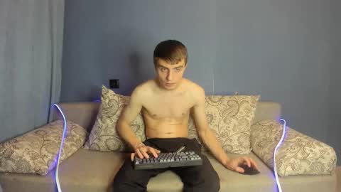 Snapshot of bristlebback chatting on 10-30-25, 05:13 bristlebback online show from 10-30-25, 05:13