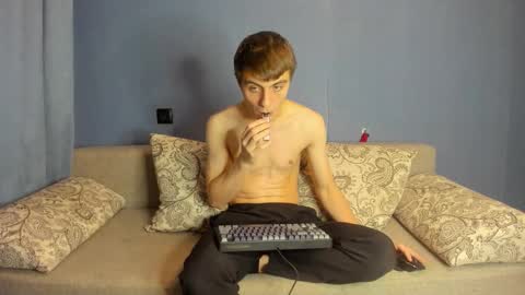 Snapshot of bristlebback chatting on 11-22-25, 08:41 bristlebback online show from 11-22-25, 08:41