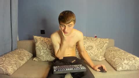 Snapshot of bristlebback chatting on 11-26-25, 08:43 bristlebback online show from 11-26-25, 08:43