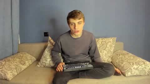 Snapshot of bristlebback chatting on 11-28-25, 03:14 bristlebback online show from 11-28-25, 03:14