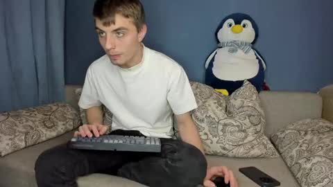 bristlebback online show from 05-04-26, 04:03