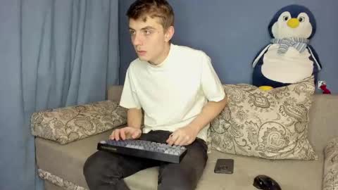 bristlebback online show from 05-08-26, 04:56