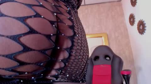 Snapshot of britannyjhonson chatting on 10-23-25, 10:19 Britany jhonson online show from 10-23-25, 10:19