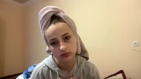 Snapshot of britanysuther chatting on 07-09-26, 05:17 Ciri online show from 07-09-26, 05:17