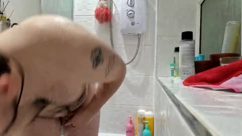 Chubby British Cock online show from 12-24-24, 09:55