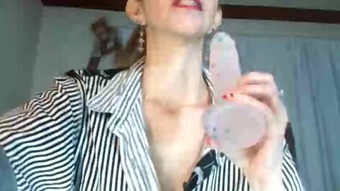 brithany hunt online show from 04-02-26, 06:16