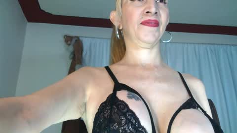 Snapshot of brithany_hunt chatting on 08-02-26, 06:50 brithany hunt online show from 08-02-26, 06:50