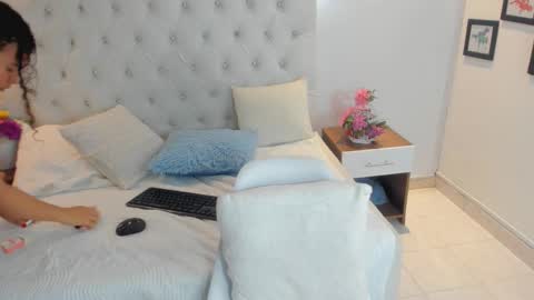 Brithany Rousee online show from 10-01-25, 07:20