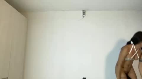 Snapshot of brithneysquirt chatting on 02-08-25, 01:00 brithneysquirt online show from 02-08-25, 01:00