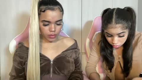 Snapshot of brithneysquirt chatting on 02-18-25, 06:48 brithneysquirt online show from 02-18-25, 06:48