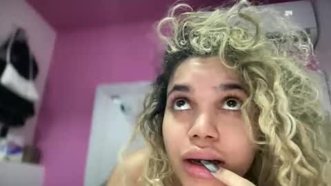 brithneysquirt online show from 12-17-25, 05:35