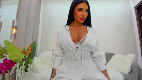 Snapshot of britney_charm chatting on 03-08-26, 07:45 britney_charm online show from 03-08-26, 07:45