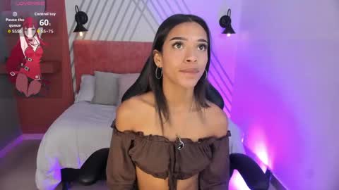 Snapshot of britney_collins_ chatting on 05-30-26, 01:19 britney_collins_ online show from 05-30-26, 01:19