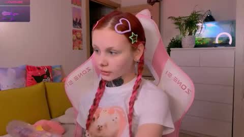 Britney online show from 11-13-25, 07:24