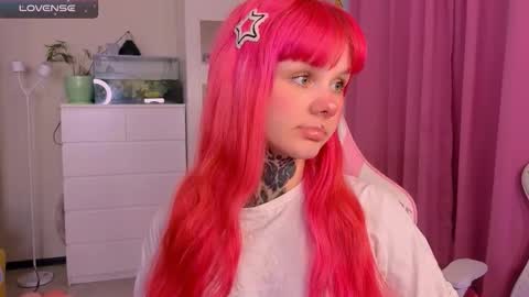 Britney online show from 11-25-25, 07:36