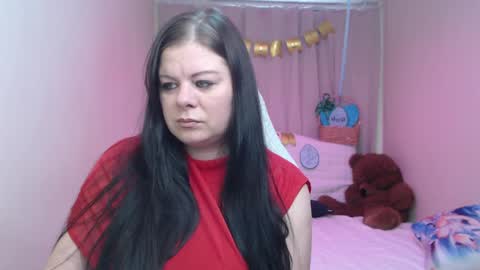 Snapshot of britneyraine chatting on 04-10-26, 11:59 britneyraine online show from 04-10-26, 11:59