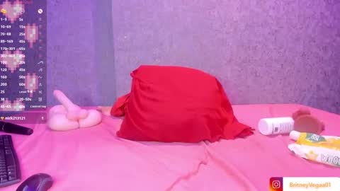 Snapshot of britneyvega chatting on 03-03-25, 02:26 Britney online show from 03-03-25, 02:26