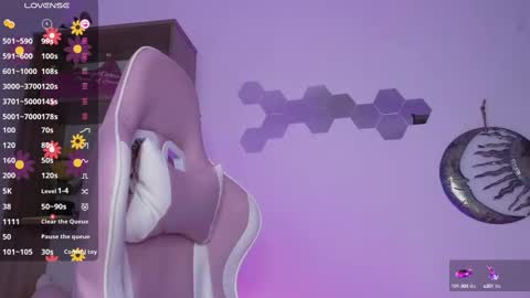 Snapshot of britt_grey chatting on 02-24-25, 07:11 britt grey online show from 02-24-25, 07:11