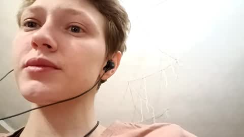 Ella online show from 09-17-25, 09:49
