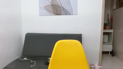 maru miaw   Please help me to reach 100 thumbs up online show from 10-30-25, 02:35