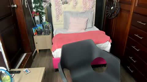 BRITTANY BROOKS online show from 09-10-25, 11:32