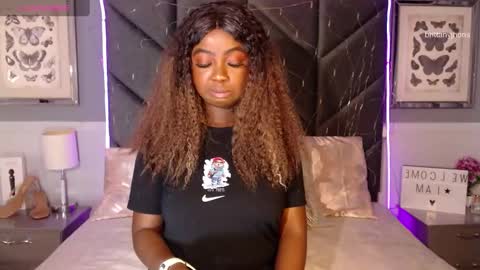 Snapshot of brittanyjhonnns chatting on 12-13-24, 08:30 brittany 25 years old happy as a worm online show from 12-13-24, 08:30
