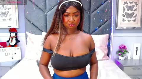 Snapshot of brittanyjhonnns chatting on 12-27-24, 09:50 brittany 25 years old happy as a worm online show from 12-27-24, 09:50