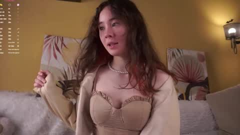 Snapshot of britthe chatting on 06-03-26, 03:17 Lina online show from 06-03-26, 03:17