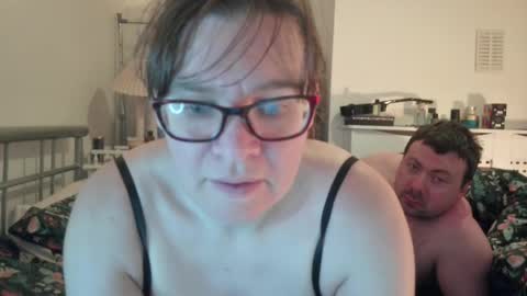 Claire and Gary online show from 04-10-26, 07:18