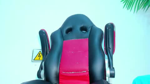 BRIYIT     online show from 02-06-25, 08:39