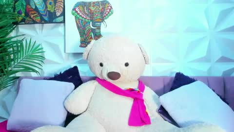 BRIYIT     online show from 06-08-26, 01:00