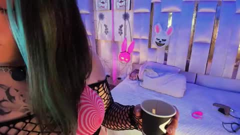 Snapshot of broklin_white23 chatting on 03-27-26, 04:07 online show from 03-27-26, 04:07