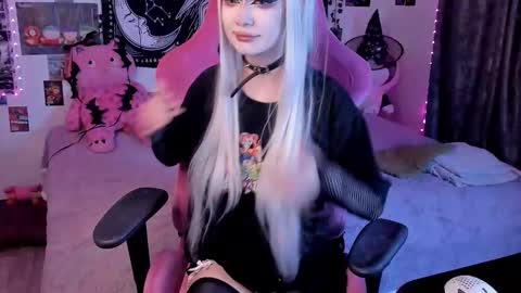 Martha online show from 11-12-25, 01:11