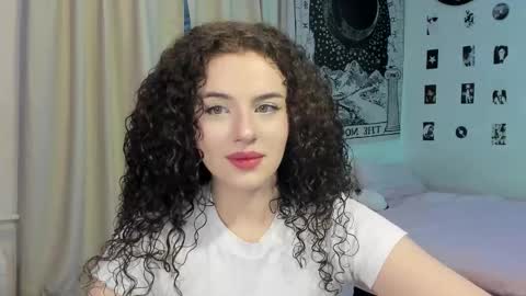 Snapshot of brookchills chatting on 11-22-25, 12:48 Brook Help me collect 100 reactions online show from 11-22-25, 12:48