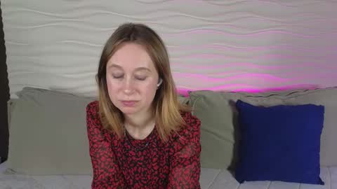 Snapshot of brooke_evans_ chatting on 10-12-25, 01:15 Brooke online show from 10-12-25, 01:15