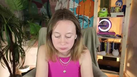 Snapshot of brooke_evans_ chatting on 10-14-25, 09:15 Brooke online show from 10-14-25, 09:15