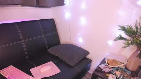 Snapshot of browngirl69 chatting on 01-13-25, 05:23 miss muller online show from 01-13-25, 05:23