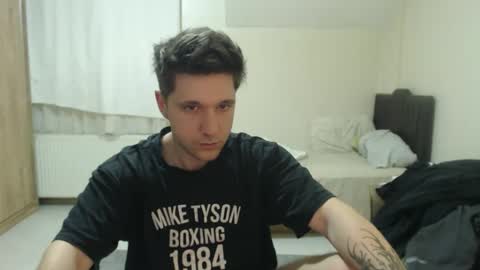 Snapshot of brownhaiir chatting on 06-01-26, 06:31 brownhaiir online show from 06-01-26, 06:31