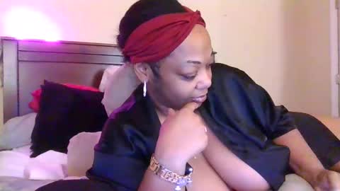 brownroundrenee online show from 11-05-25, 11:21