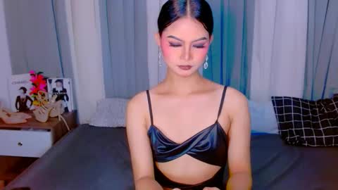 Snapshot of brownsausageroberta chatting on 09-19-25, 09:54 Roberta GODDESS OF PLEASURE AND SEXUALDESIRE online show from 09-19-25, 09:54